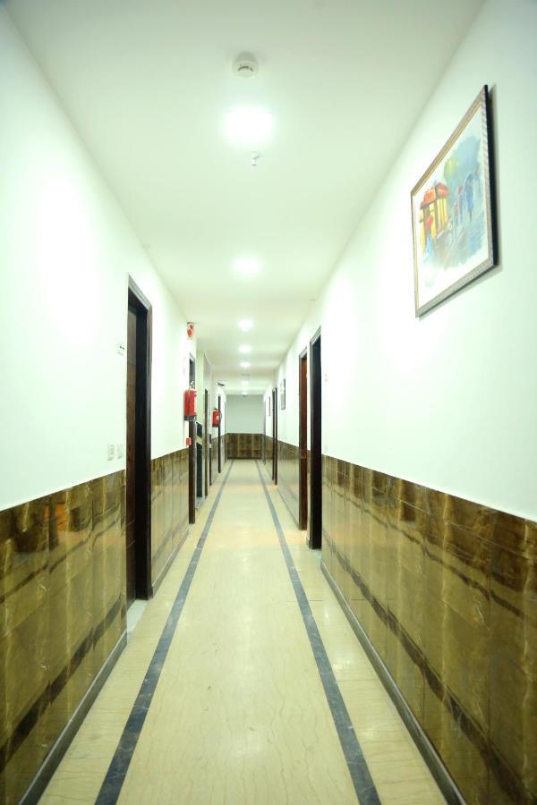 Aerocity Hotel Jindal Palace Delhi- A Well Hygiene Property"All Staff Vaccinated " Нью-Дели Экстерьер фото